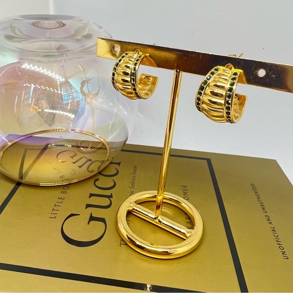 Earrings‎ - Picture 3 of 6